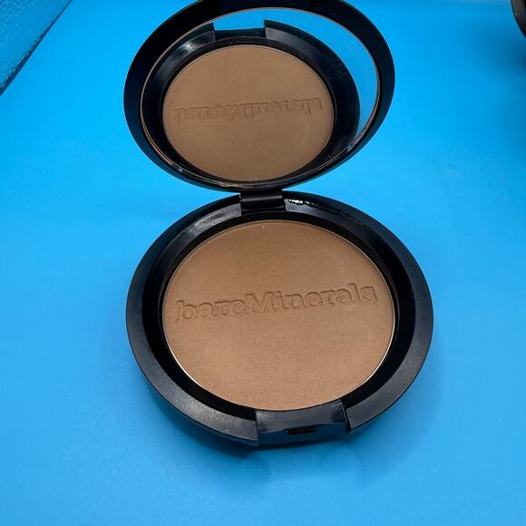 BareMinerals Endless Summer Bronzer in Warmth - Picture 3 of 3